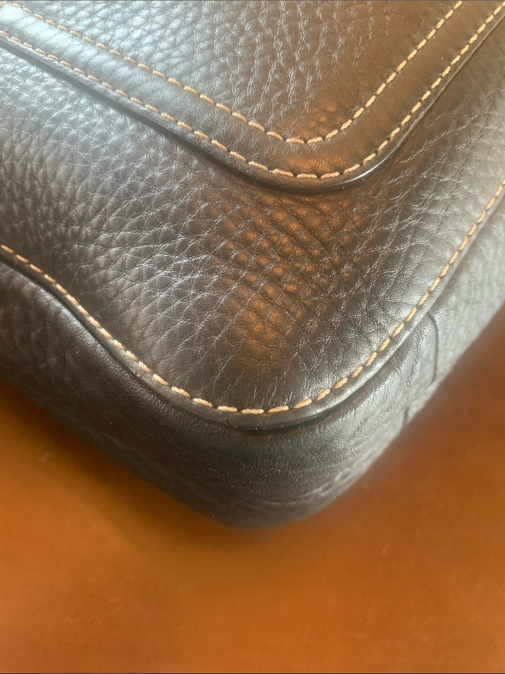 Coach Chelsea shoulder bag EUC - Picture 4 of 13